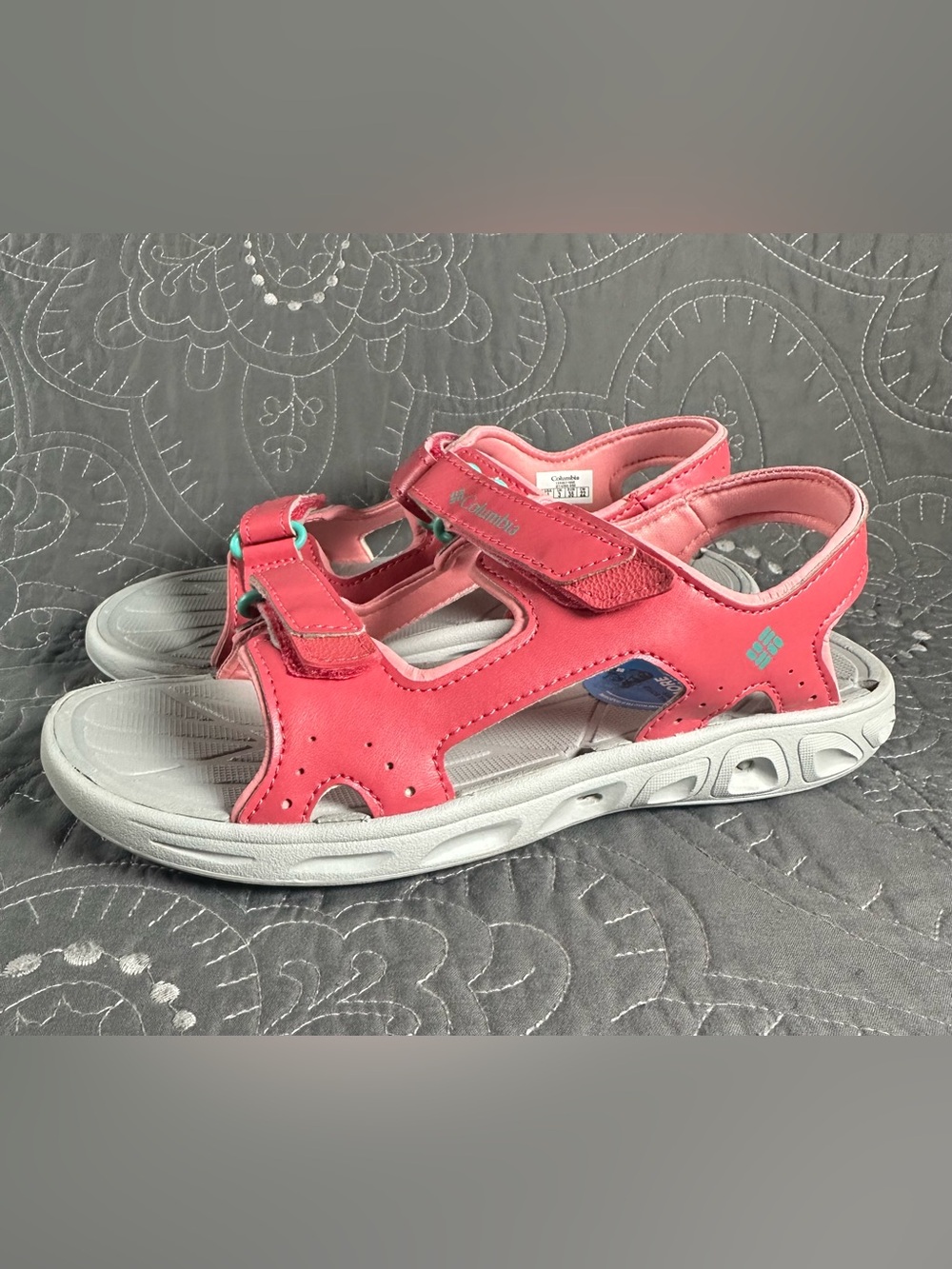 Columbia Girls Pink Techsun Vent Strap Sandals NWT Size Big Girls 4